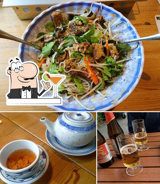Взгляните на эту фотографию, где видны напитки и еда в Saigon Restaurant