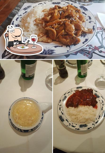 Meals at Suan Long