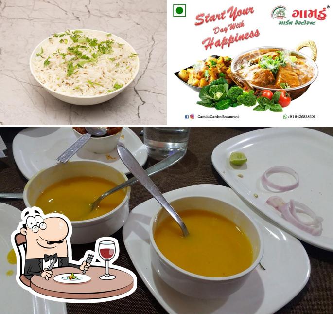 Food at Gamdu Garden Restaurant