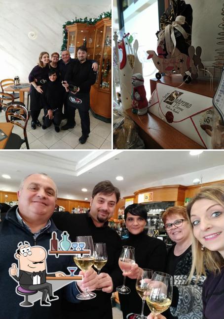 Questa è la foto che mostra la interni e bancone da bar di Mai Senza Caffè