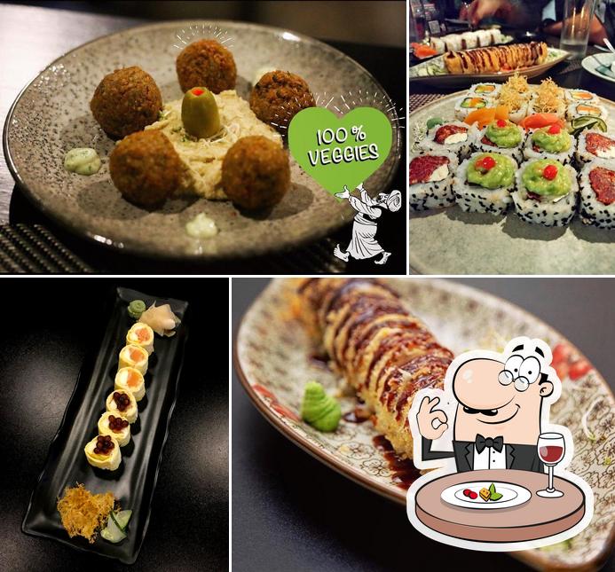 Еда в "Nómades Sushi Bar & Restaurante Gourmet"