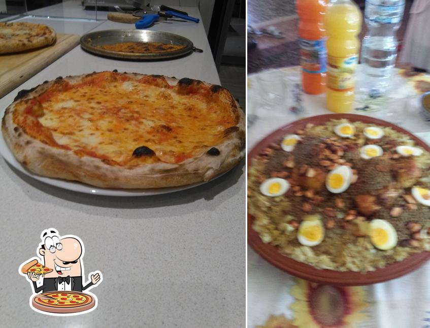 Scegli una pizza a Bar Pizzeria Revive