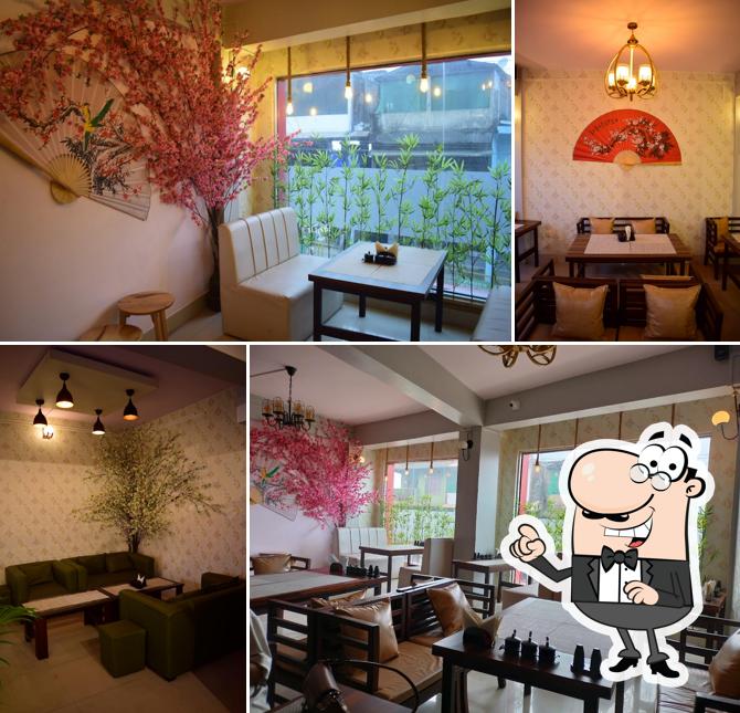 The interior of FOOD COSMOS
