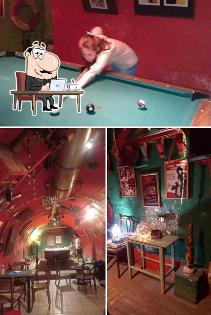 L'intérieur de Cafe "Dublin"