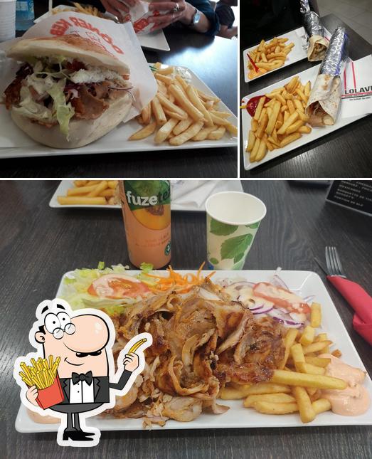 Essayez des frites à Lolave Kebab