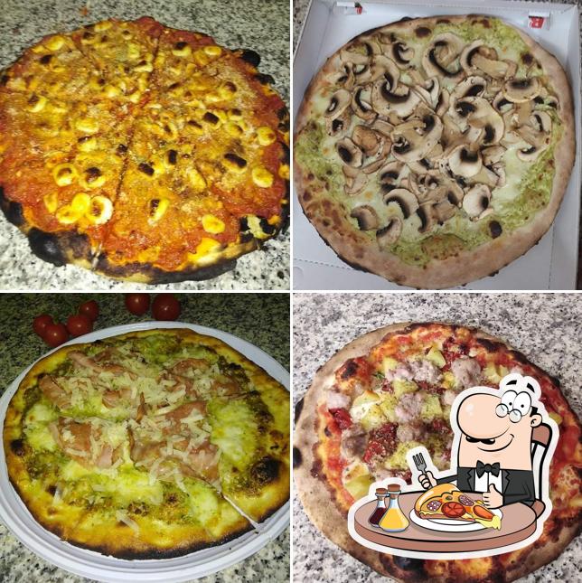 Ordina una pizza a Pizzeria Del Carmine