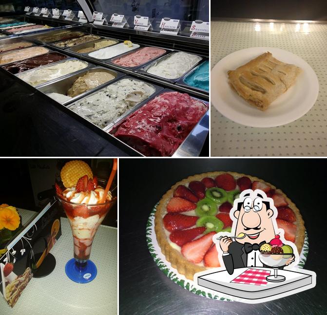 Jeffi's Eiscafe & Pizzeria sert un nombre de desserts