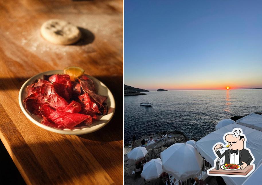 Bikini's pub & bar, Marseille Restaurant reviews