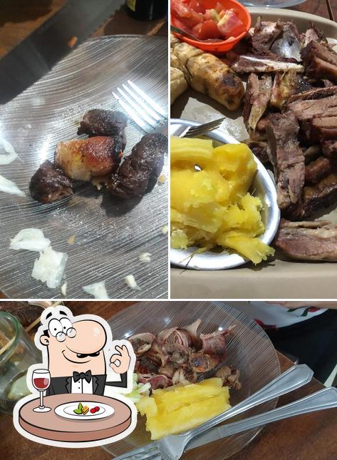 Comida em Esquina do Espeto