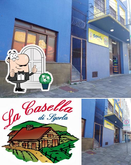 O exterior do Sgorla Queijaria e Especiarias