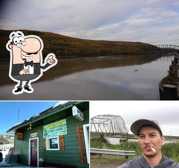 Moochers Bar in Nenana Restaurant reviews
