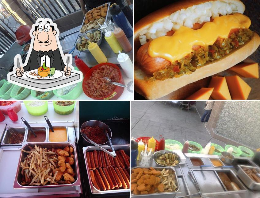 Еда в "Hot Dogs Ai Shile´s"
