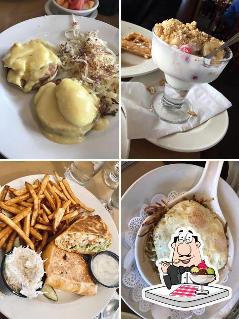 Elly's Pancake House of Glenview, 1624 N Milwaukee Ave in Glenview