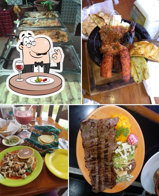 Best restaurants in Plaza La Roca Mall - Restaurant Guru