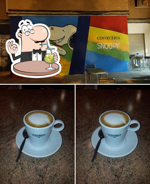 The picture of Cerveceria Snoopy’s drink and interior