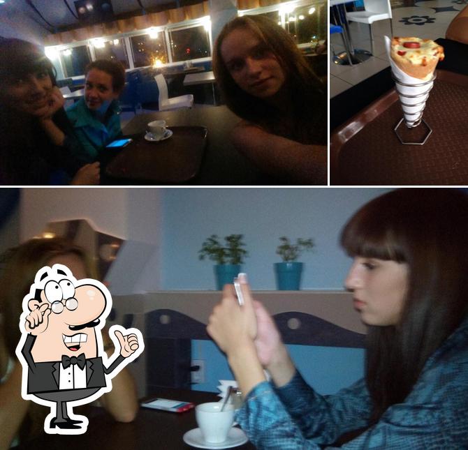 Sed'moye Nebo, Kafe-Bar