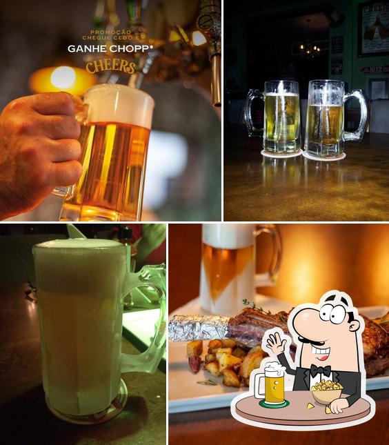 Cheers Irish Pub offerece uma variedade de cervejas