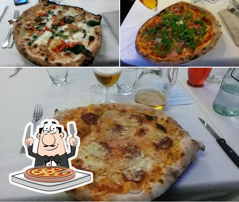 Scegli tra le svariate varianti di pizza