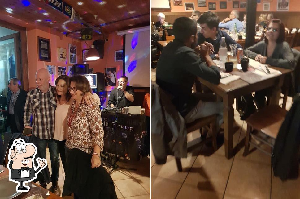 Dai un'occhiata agli interni di Ristogrill rugby