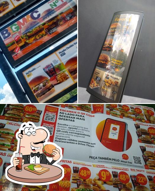 Peça um hambúrguer no McDonald's