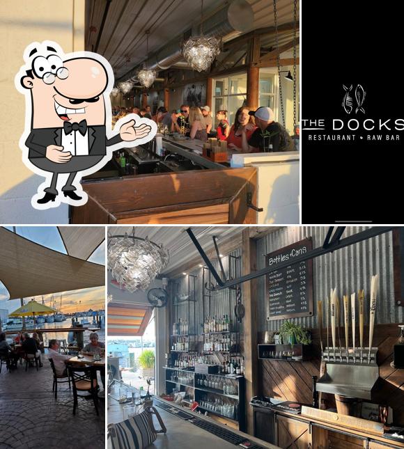 Mire esta imagen de The Docks Restaurant + Raw Bar