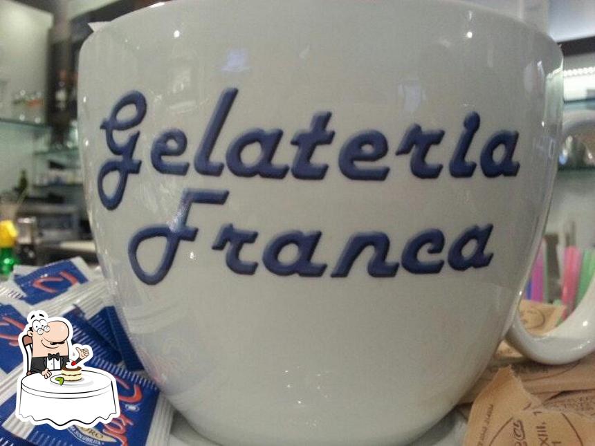 Gelateria Franca propose une sélection de plats sucrés