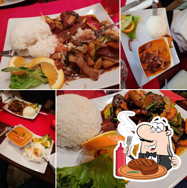 Try out meat meals at Bangkok Thai Restaurant