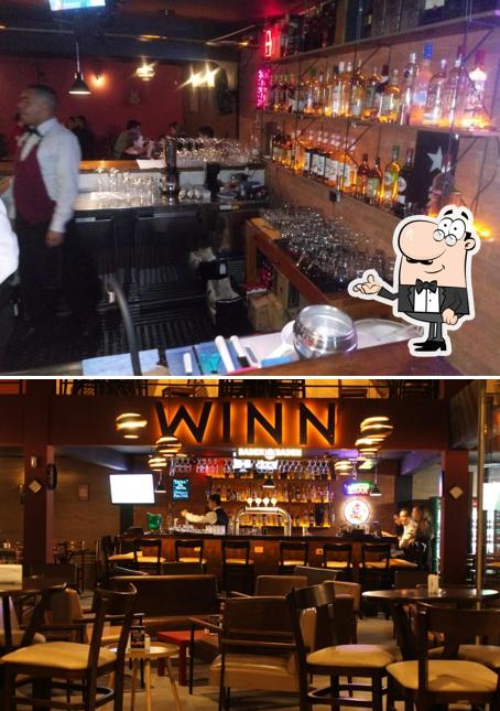 O interior do Winn Wine Bar