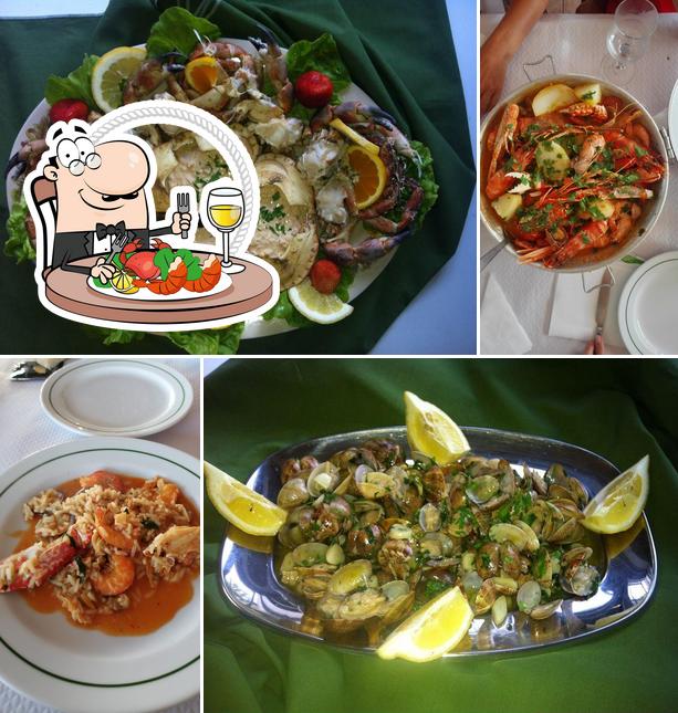 Order seafood at Casa Palmeira