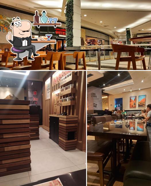 Veja imagens do interior do Restaurante Outback Steakhouse