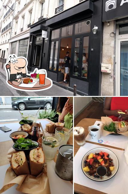 La photo de la table à manger et extérieur concernant Paperboy Paris