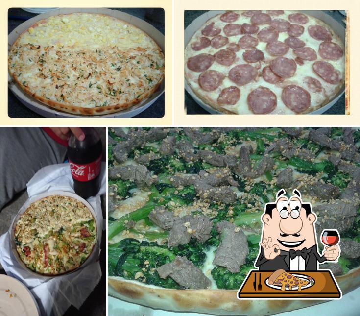 Peça diversos tipos de pizza