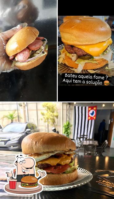 Peça um hambúrguer no WM Burguer