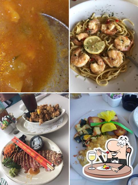 Shuckers in Jensen Beach Restaurant menu and reviews