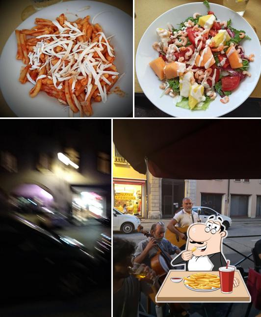 Assaggia un piatto di chips a Bar Civico 4