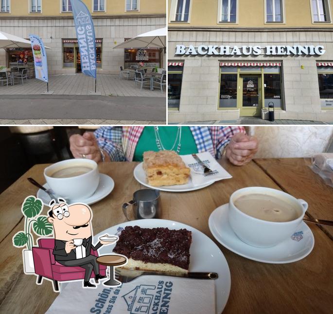 Backhaus Hennig - Backcafé se distingue par sa intérieur et table à manger