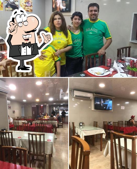 O interior do Pastel Dog e cia
