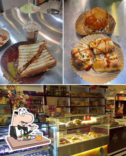 Food at Ray Food Plaza