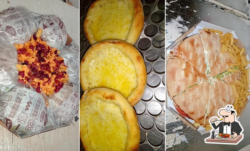 Comida em Pizzaria e Esfiharia Império