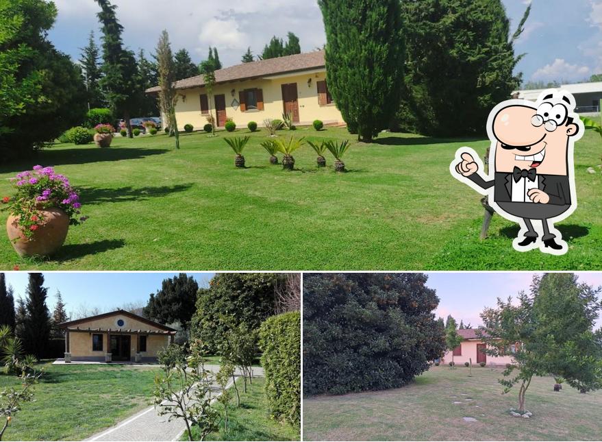 Guarda gli esterni di Masseria San Rocco