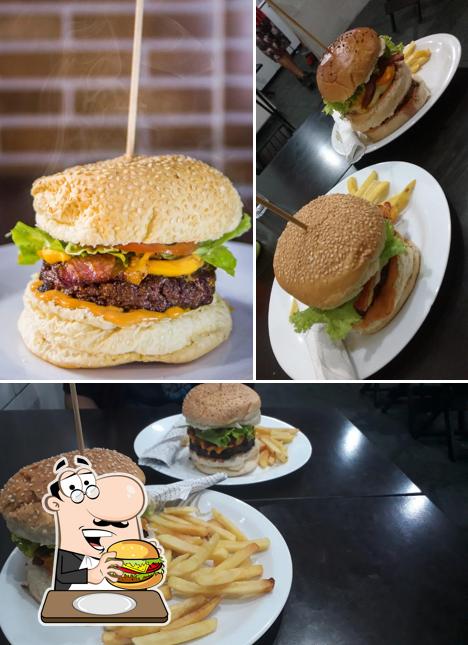 Hambúrguer em Theus Burguer