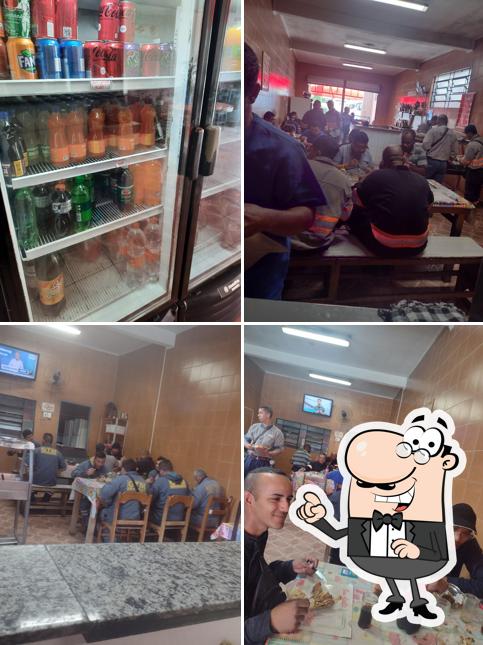 O interior do C Peres Restaurante