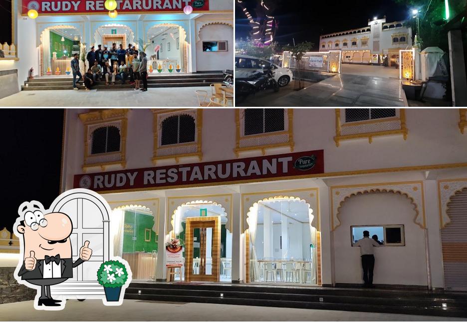 The exterior of Rudy Rankawat Restaurant