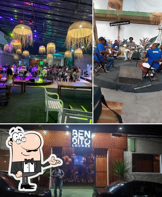 O interior do Bendito Lounge