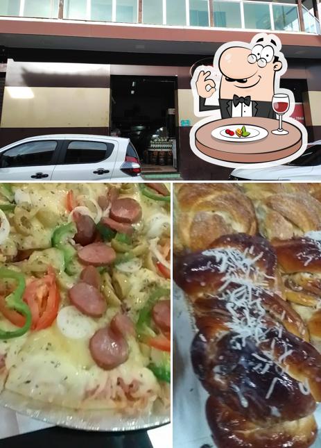 Entre diversos coisas, comida e exterior podem ser encontrados no $ Padaria Pontual VI