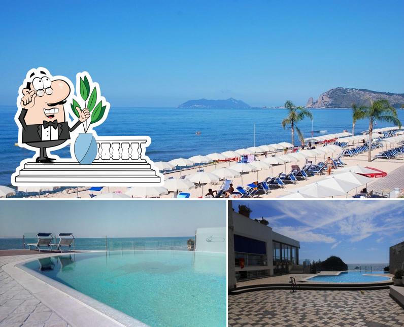 Gli esterni di Martino Club Hotel