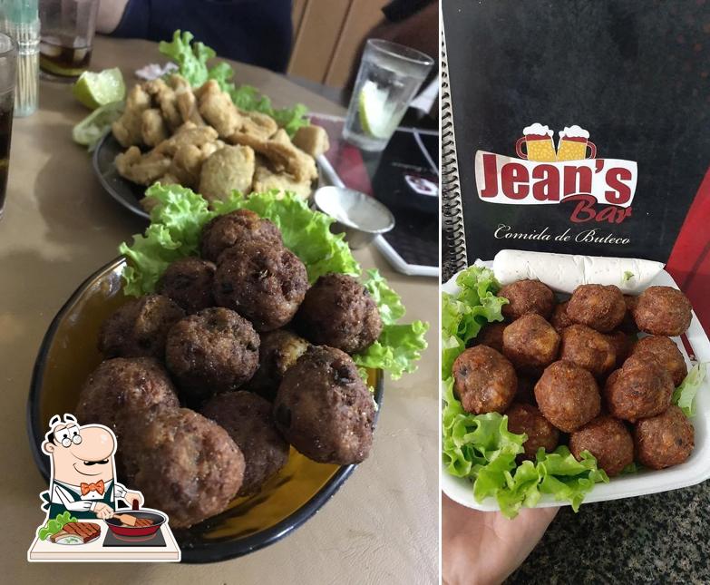 Peça refeições de carne no JEAN'S BAR