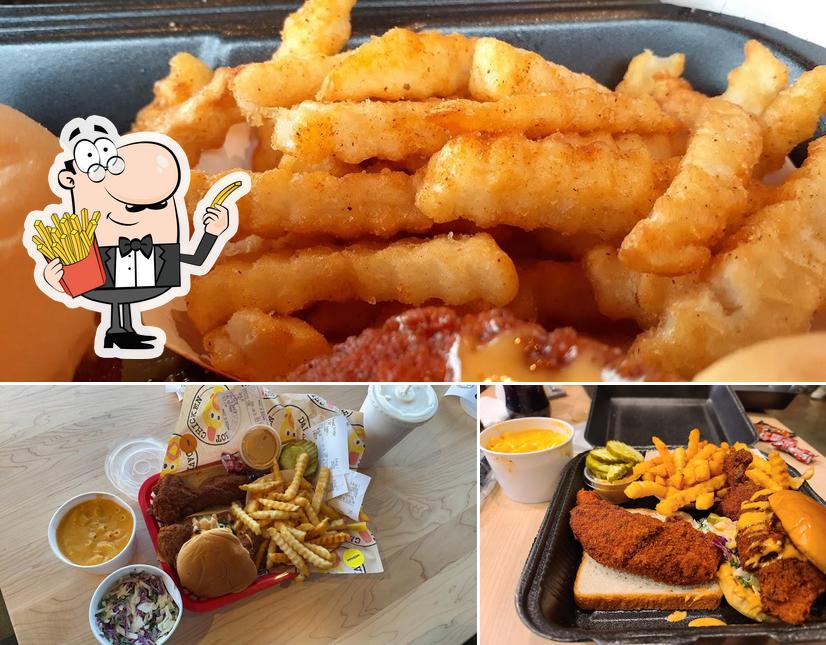 Dave's Hot Chicken in Menomonee Falls Restaurant menu and reviews
