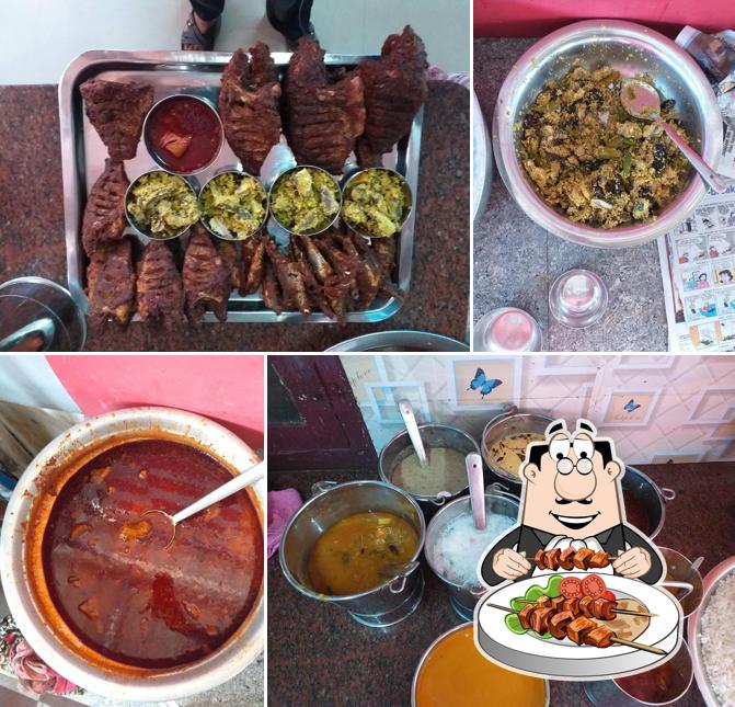 Food at Oonu House- ഊണ് ഹൗസ്(Monaiyude Kada)