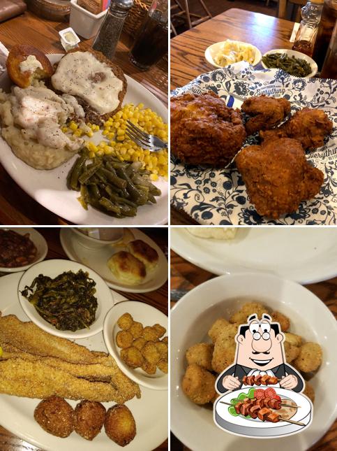 Cracker Barrel Old Country Store, 2130 US 60 E in Henderson